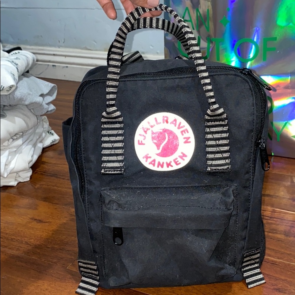 Fjällräven kånken mini black backpack